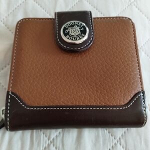 Dooney and Bourke wallet